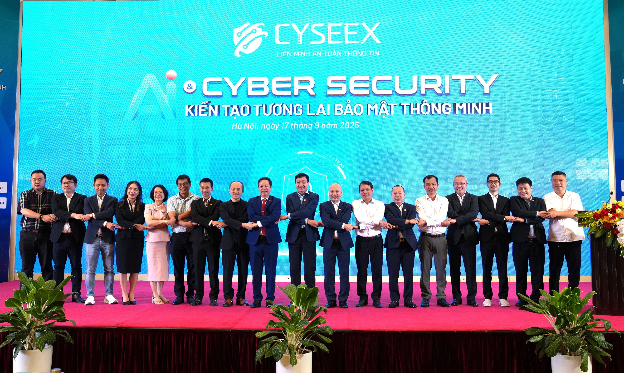 Các đại biểu chụp ảnh lưu niệm tại Hội thảo