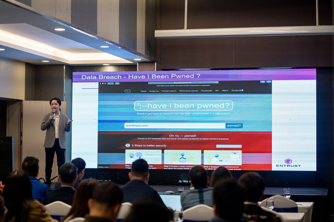 Ông Jetasik Anantakunupakorn, chuyên viên tư vấn cao cấp từ Entrust tập trung vào vai trò then chốt của mã hóa, tokenization dữ liệu và quản lý khóa tập trung.