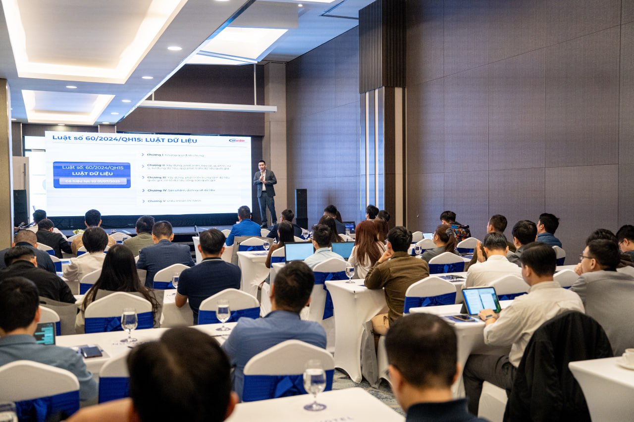 ông Trần Quốc Long, Presales Manager của VietSunshine đã hệ thống hóa các quy định pháp lý và tiêu chuẩn kỹ thuật cốt lõi trong Luật Dữ liệu số