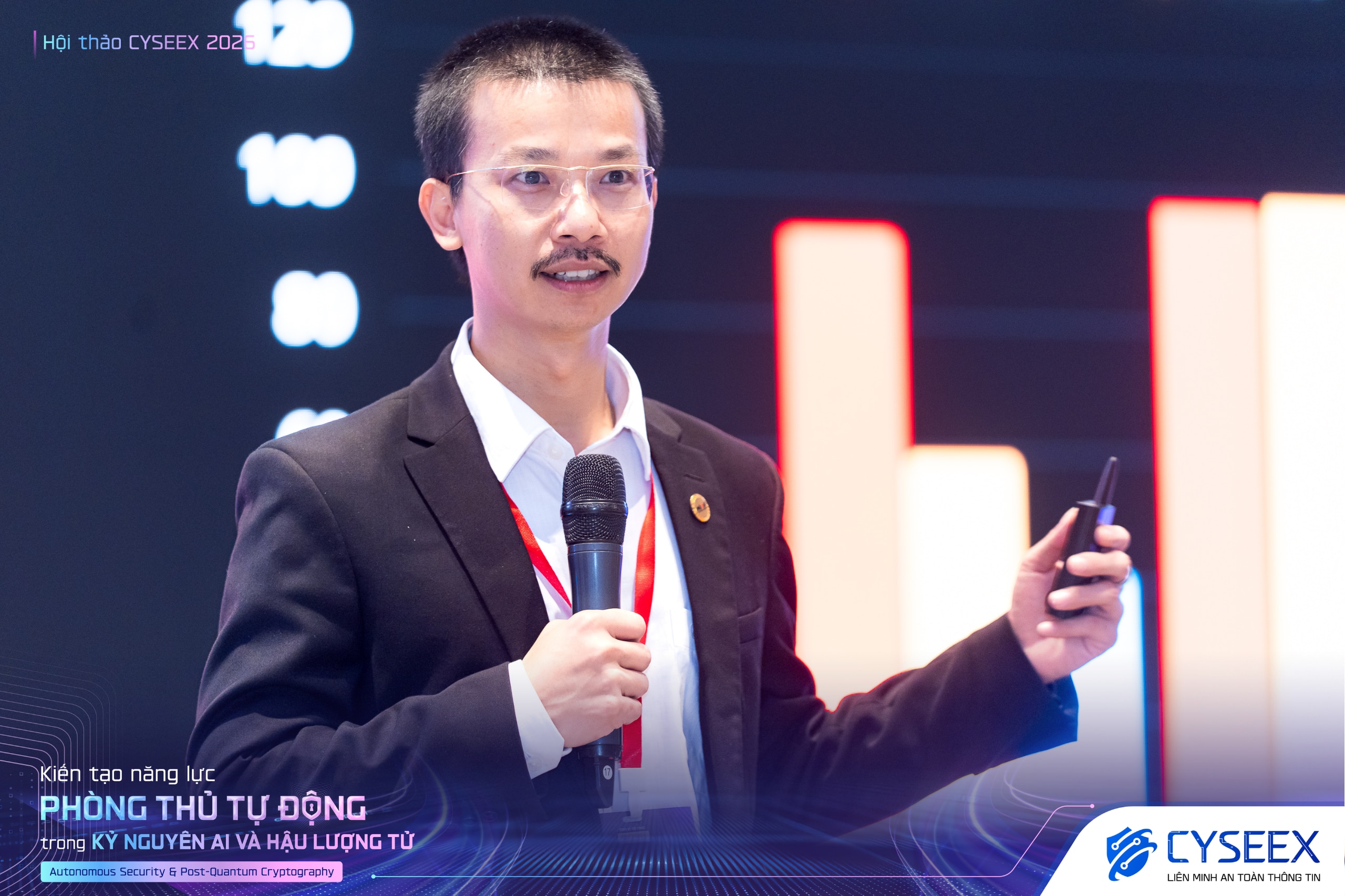 Ông Nguyễn Quang Hoàng – Trưởng ban Tổ chức Tập trận CYSEEX, Giám đốc An ninh thông tin Tập đoàn MISA chia sẻ tại hội thảo.
